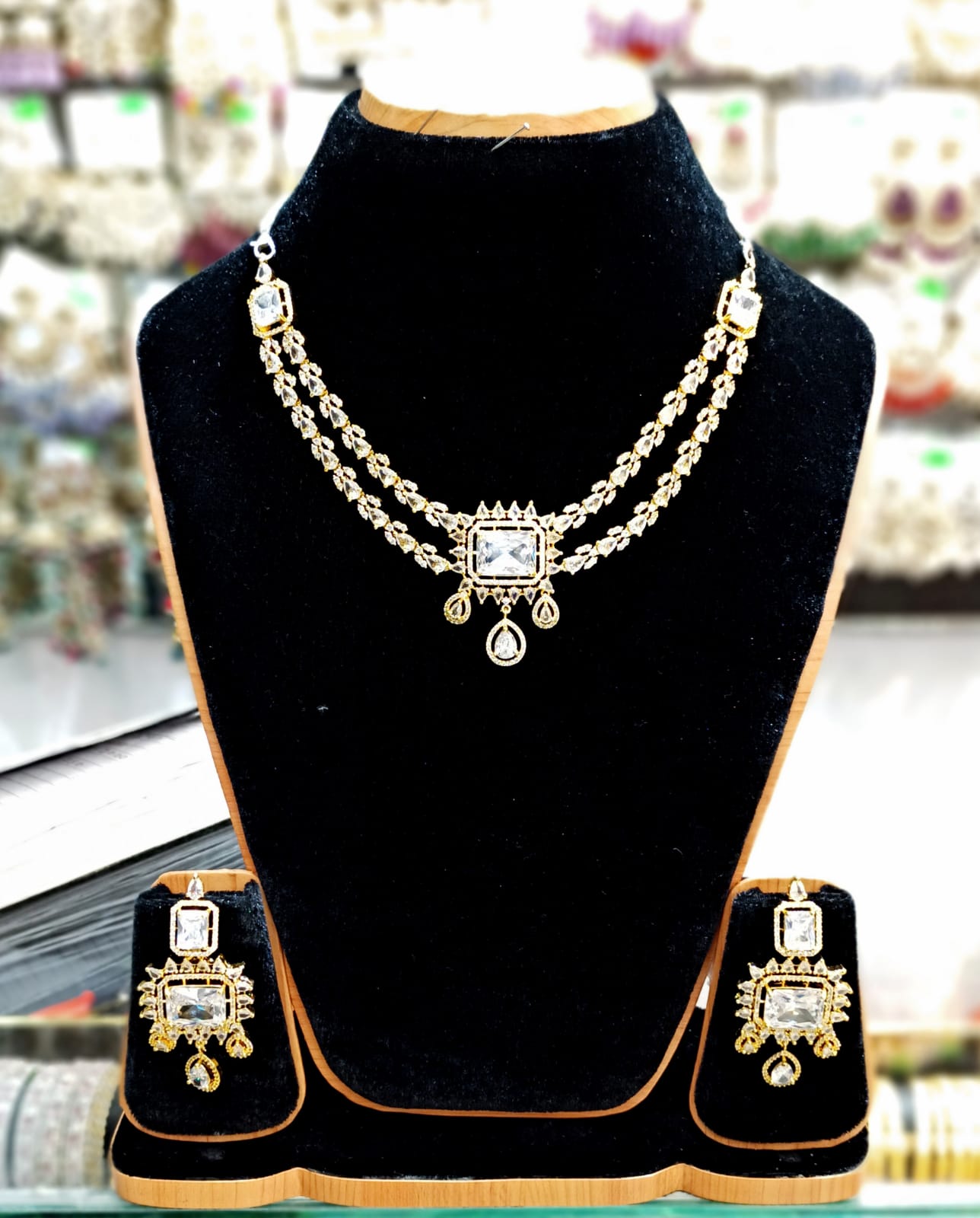 daimond cut necklace